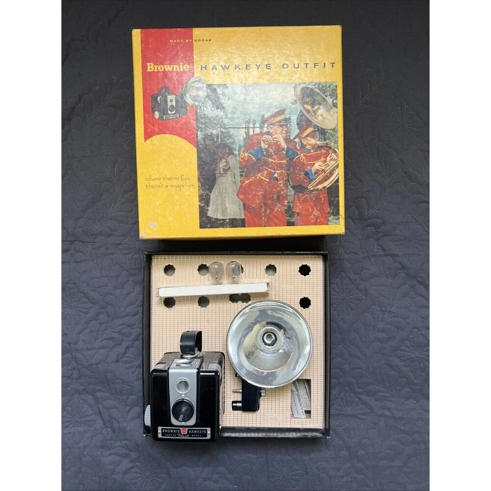 VTG Kodak Brownie Hawkeye Flash Camera Outfit Original Box Model 177 T UNTESTED